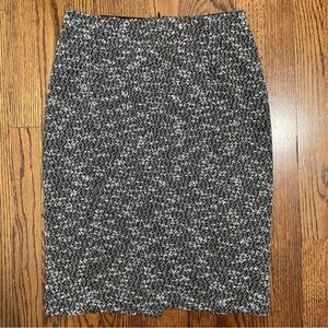 Ann Taylor Black White Tweed Style Pencil Skirt Size 6